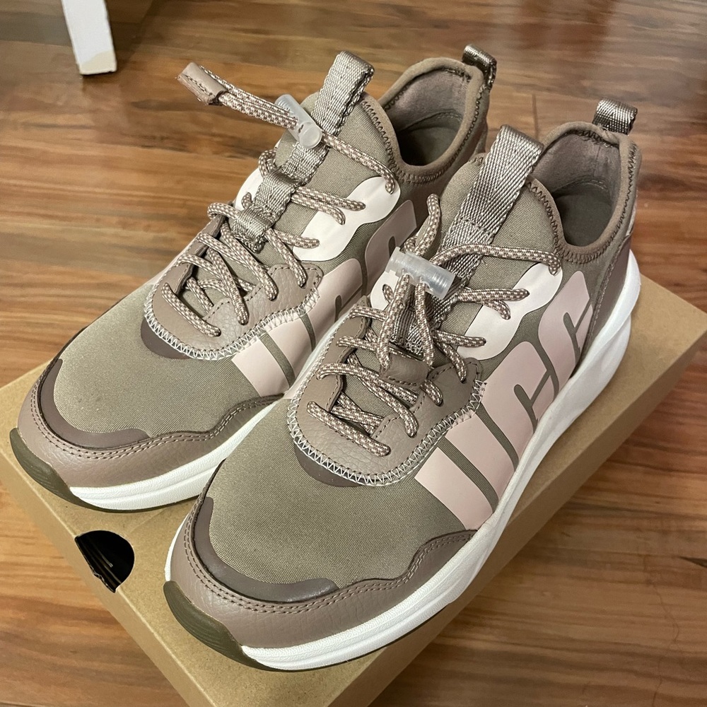 Ugg sneakers